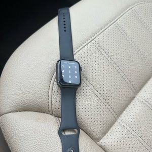APPLE Watch Series 4 Size 44mm GPS.